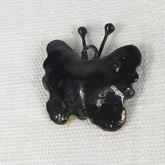 Really Beautiful Set of 2 Vintage Hand Painted Butterfly Pendants - Picture 3 of 12